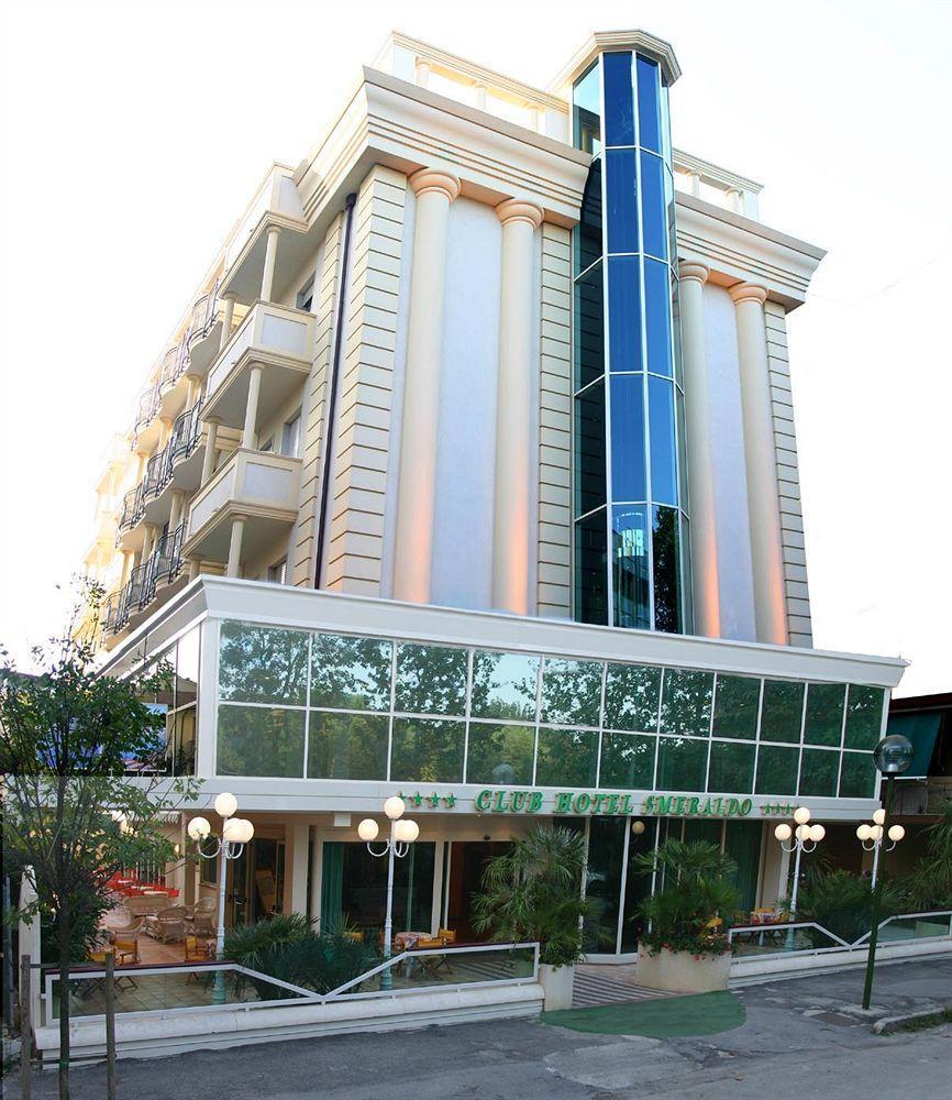 Hotel Smeraldo 체제나티코 외부 사진