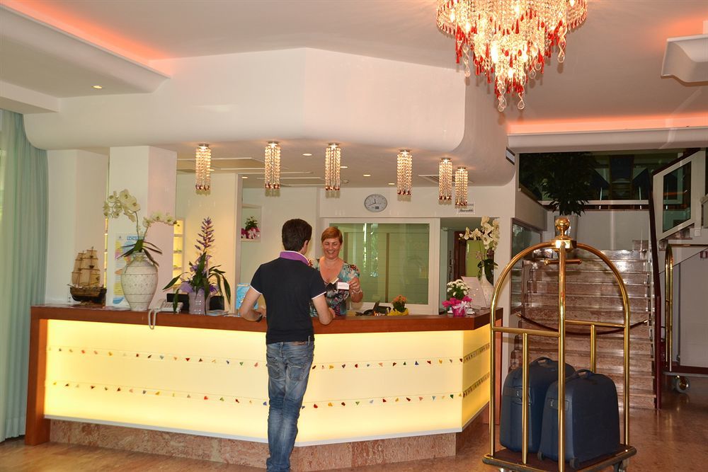Hotel Smeraldo 체제나티코 외부 사진