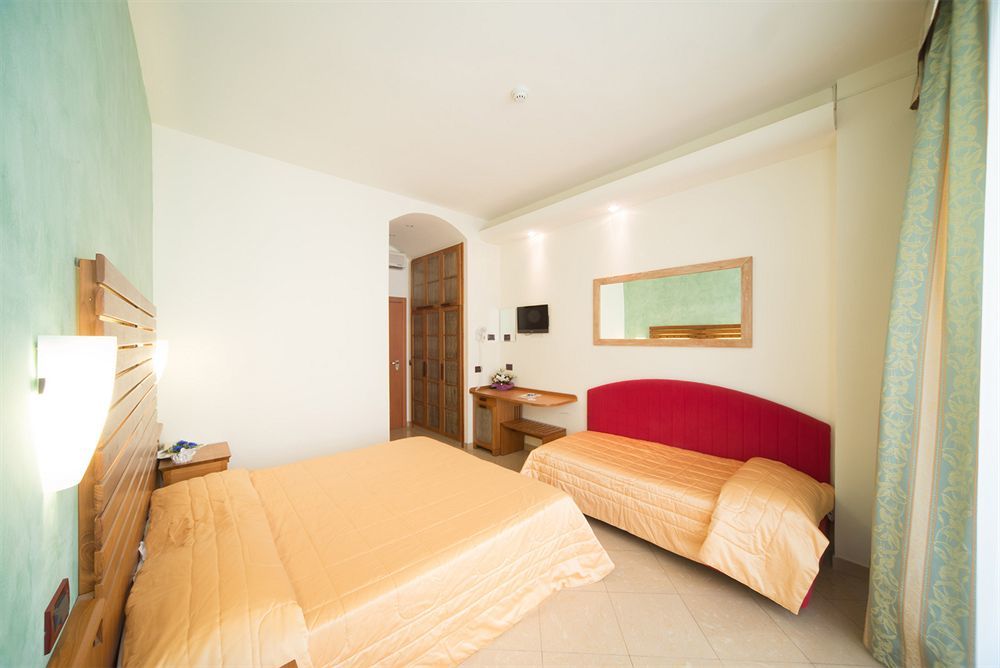 Hotel Smeraldo 체제나티코 외부 사진